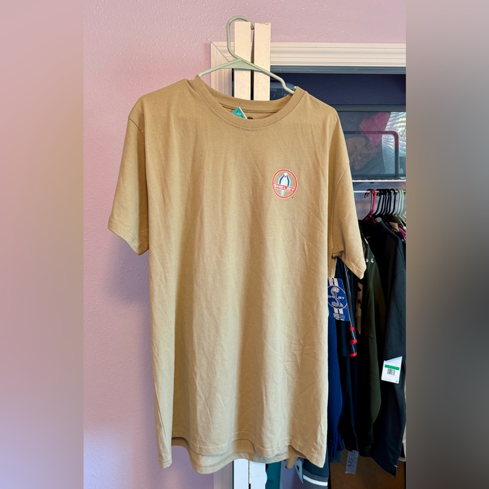 Shelby Muscle Car “Roadtrip” Men’s XL Graphic Tshirt. Light Brown. NWT
